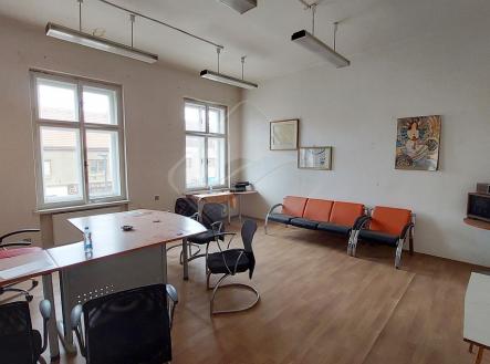 20250505-103933-767.jpeg | Prodej - kanceláře, 564 m²