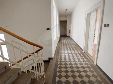 20250505-103933-764.jpeg | Prodej - kanceláře, 564 m²