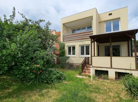 chatgpt-image-1.7.2025-11-49-07.png | Prodej - dům/vila, 171 m²