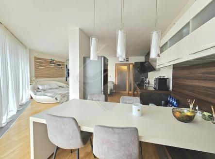 Pronájem bytu, 1+kk, 64 m² obrázek