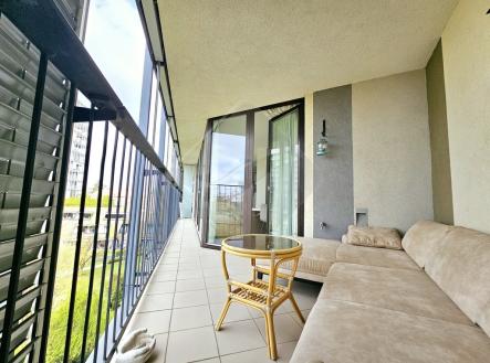 20250505-103300-874.jpeg | Pronájem bytu, 1+kk, 64 m²