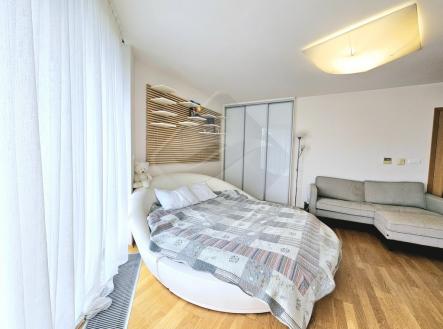 20250505-103300-807.jpeg | Pronájem bytu, 1+kk, 64 m²