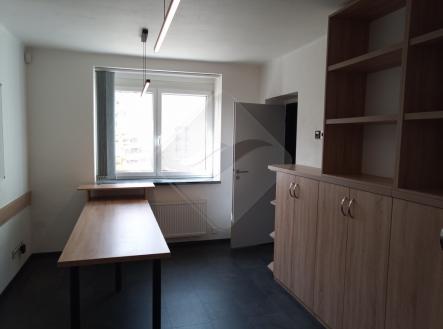 20250505-103258-291.jpeg | Pronájem - kanceláře, 105 m²