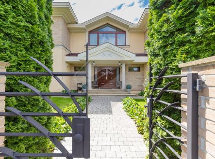 1.jpg | Prodej - dům/vila, 500 m²