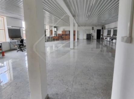 2025-08-04-105717.jpg | Pronájem - obchodní prostor, 210 m²