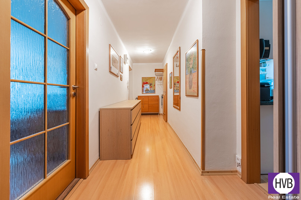 a7406947-hdr.jpg