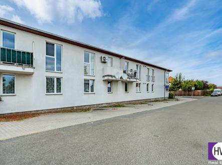 2025-08-21-116116-hdr.jpg | Prodej - malý objekt/garáž