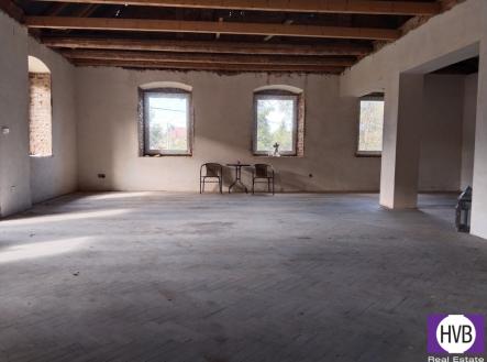 img-20250920-113255.jpg | Prodej - zemědělský objekt, 2 570 m²