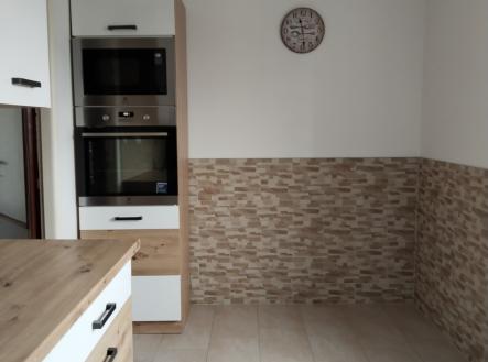 img-20251126-102914.jpg | Pronájem bytu, 3+1, 92 m²