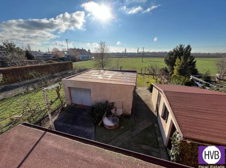 pohled do zahrady | Prodej - dům/vila, 102 m²