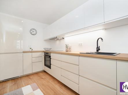 d8e-1796.jpg | Prodej bytu, 2+kk, 62 m²