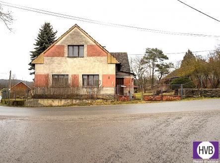 p2070108-1.jpg | Prodej - zemědělský objekt, 1 298 m²