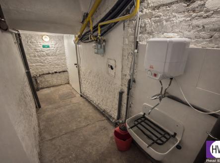 chatgpt-image-7.3.2026-22-52-58.png | Pronájem - skladovací prostor, 11 m²