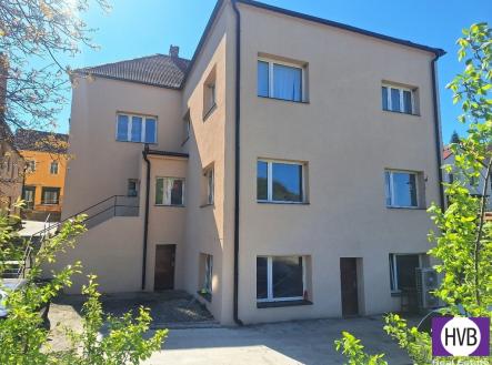 sebuzin-1.jpg | Prodej - nájemní dům, 1 182 m²