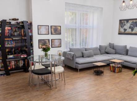 obyvak-01.png | Prodej - dům/vila, 174 m²