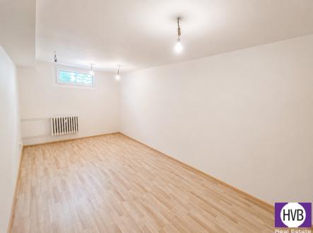chatgpt-image-17.5.2026-23-56-23.png | Pronájem - skladovací prostor, 17 m²