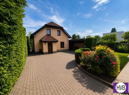 ujezd-u-pruhonic-dum-foto.png | Pronájem - dům/vila, 132 m²