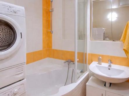 koupelnaa.jpeg | Prodej bytu, 2+1, 76 m²