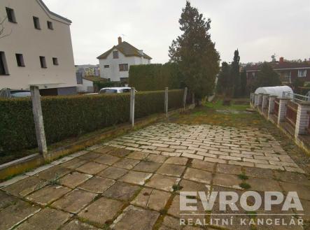 terasa s plot a patio | Prodej - pozemek pro bydlení, 295 m²