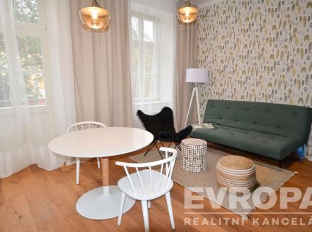 . | Pronájem bytu, 1+kk, 35 m²