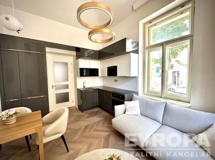 . | Pronájem bytu, 2+kk, 40 m²