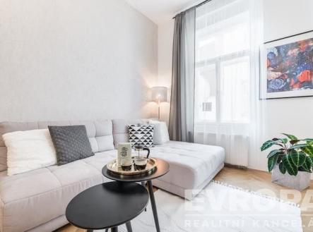 . | Pronájem bytu, 2+kk, 60 m²