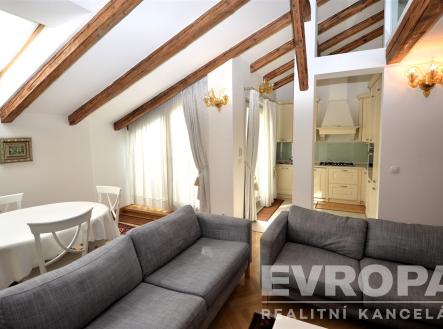 . | Pronájem bytu, 3+kk, 104 m²