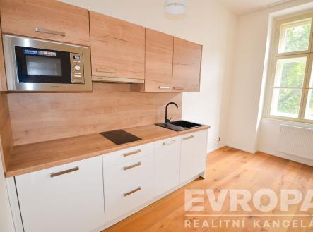 . | Pronájem bytu, 1+kk, 33 m²