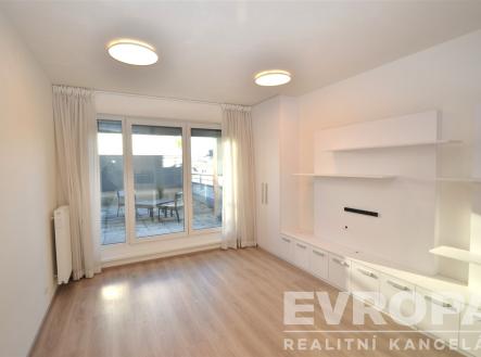 . | Pronájem bytu, 1+kk, 30 m²