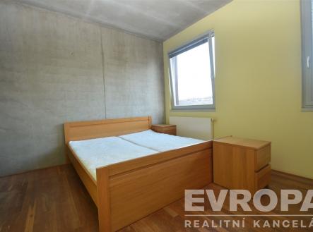 . | Pronájem bytu, 2+kk, 74 m²