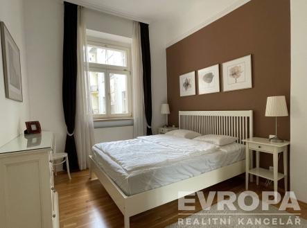 . | Pronájem bytu, 2+kk, 48 m²