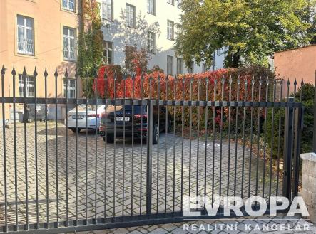 Pronájem - malý objekt/garáž obrázek