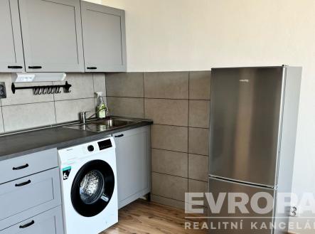 . | Pronájem bytu, 2+kk, 37 m²