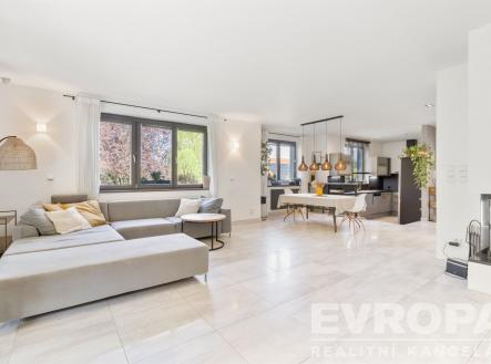 . | Prodej - dům/vila, 205 m²