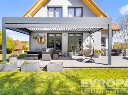 . | Prodej - dům/vila, 205 m²