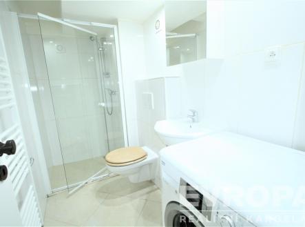 . | Pronájem bytu, 1+kk, 32 m²