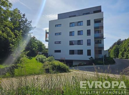 . | Pronájem bytu, 1+kk, 37 m²