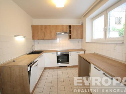 . | Prodej - dům/vila, 235 m²