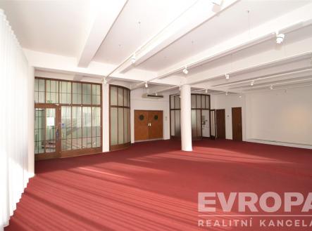 . | Pronájem - obchodní prostor, 104 m²