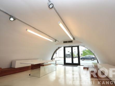 . | Pronájem - obchodní prostor, 250 m²