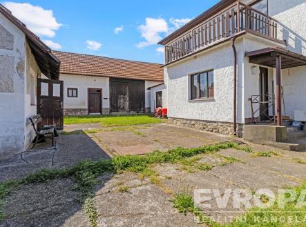 . | Prodej - dům/vila, 220 m²