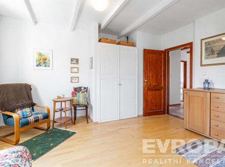 . | Prodej - dům/vila, 380 m²
