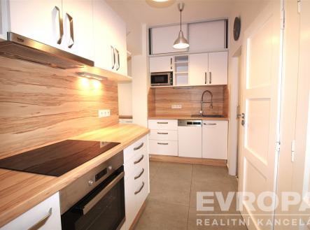 . | Pronájem bytu, 2+1, 42 m²