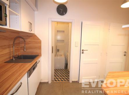 . | Pronájem bytu, 2+1, 42 m²