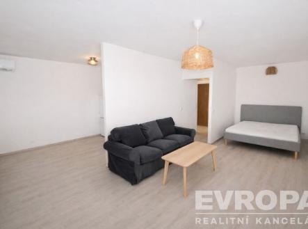 . | Pronájem bytu, 1+kk, 46 m²