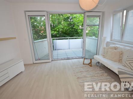 . | Pronájem bytu, 1+kk, 47 m²