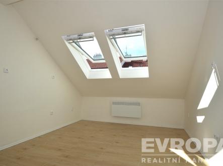 . | Pronájem bytu, 2+kk, 41 m²