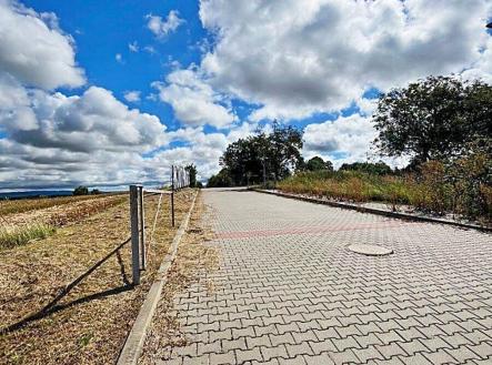 . | Prodej - pozemek pro bydlení, 898 m²
