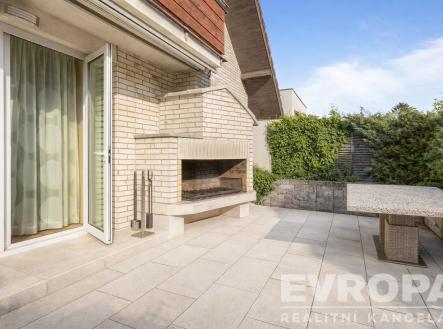 . | Prodej - dům/vila, 196 m²