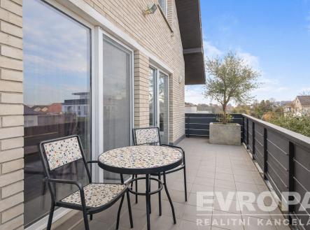 . | Prodej - dům/vila, 196 m²